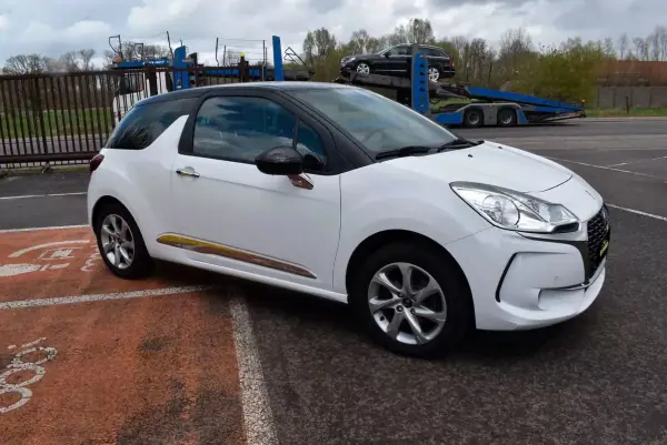 DS DS3 2016 - 7450 EUR, 95674 km - AUTO.MOTO.pt - 95674km - foto 5 de 12