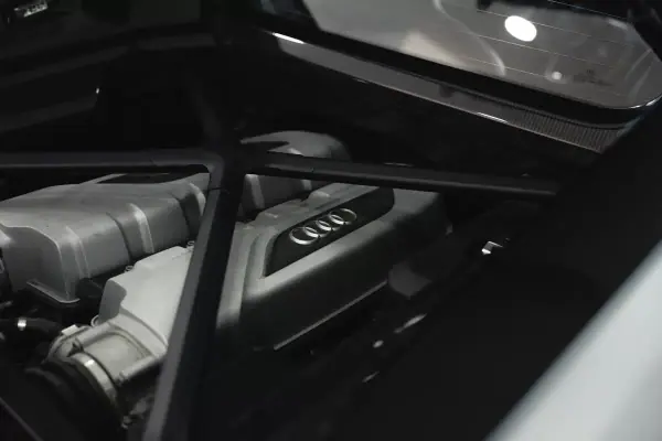 Audi R8 Coupé 2016 - 129950 EUR, 87000 km - AUTO.MOTO.pt - 87000km - foto 15 de 51