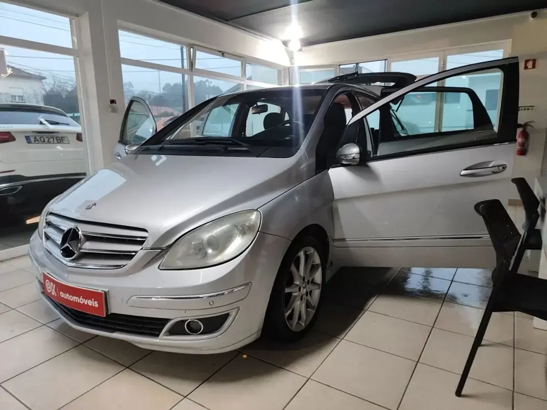 Mercedes-Benz B 200 2005 - 7250 EUR, 226300 km - AUTO.MOTO.pt - 226300km - foto 21 de 33