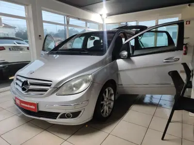 Mercedes-Benz B 200 2005 - 7250 EUR, 226300 km - AUTO.MOTO.pt - 226300km - foto 21 de 33