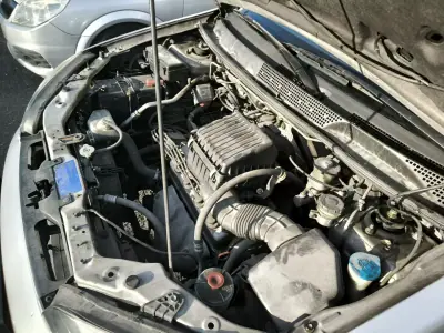 Honda HR-V 2000 - 3950 EUR, 97574 km - AUTO.MOTO.pt - 97574km - foto 34 de 36