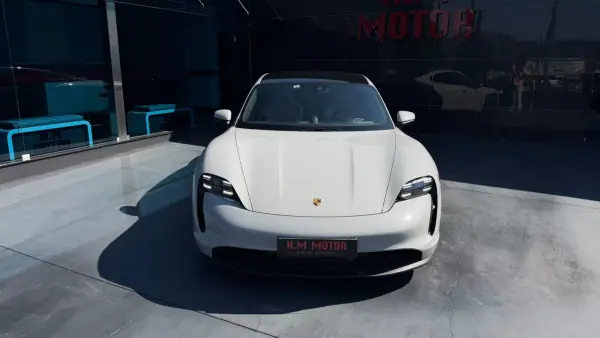 Porsche Taycan bateria Performance Plus 2021 Elétrico