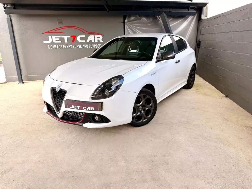 Alfa Romeo Giulietta 2017 - 18490 EUR, 122207 km - AUTO.MOTO.pt - 122207km - foto 1 de 21