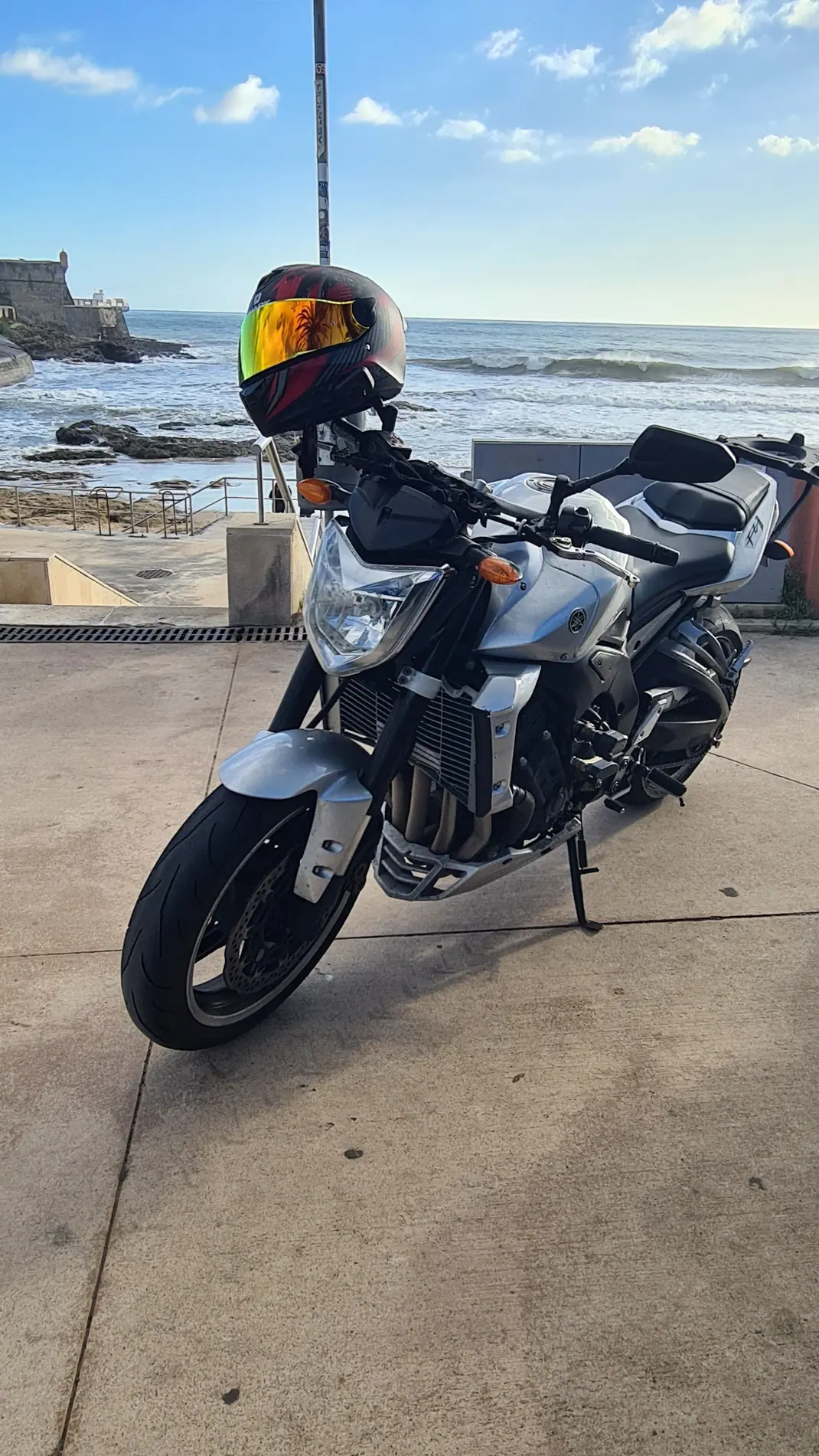 Yamaha FZ1-N 2009 - 4500 EUR, 77000 km - 77000km - foto 11 de 11