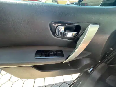 Nissan Qashqai 2011 - 7500 EUR, 218470 km - AUTO.MOTO.pt - 218470km - foto 8 de 20