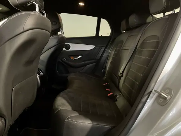 Mercedes-Benz GLC 300 2020 - 45500 EUR, 97000 km - AUTO.MOTO.pt - 97000km - foto 19 de 32