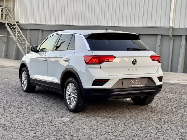 Volkswagen T-Roc 2020 - 23500 EUR, 88000 km - AUTO.MOTO.pt - 88000km - foto 4 de 27