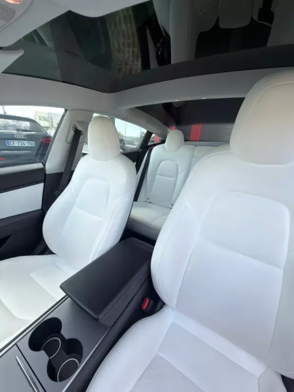 Tesla Model 3 2021 - 27000 EUR, 157593 km - 157593km - foto 13 de 18