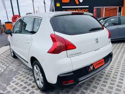 Peugeot 3008 2010 - 9950 EUR, 137547 km - AUTO.MOTO.pt - 137547km - foto 5 de 12