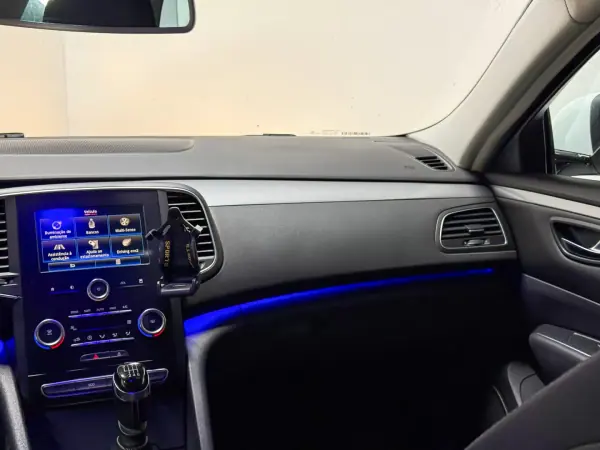 Renault Talisman Sport Tourer 2016 - 9990 EUR, 228000 km - AUTO.MOTO.pt - 228000km - foto 12 de 23