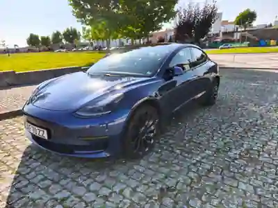 Tesla Model 3 2021 - 26900 EUR, 143000 km - foto 2 de 12