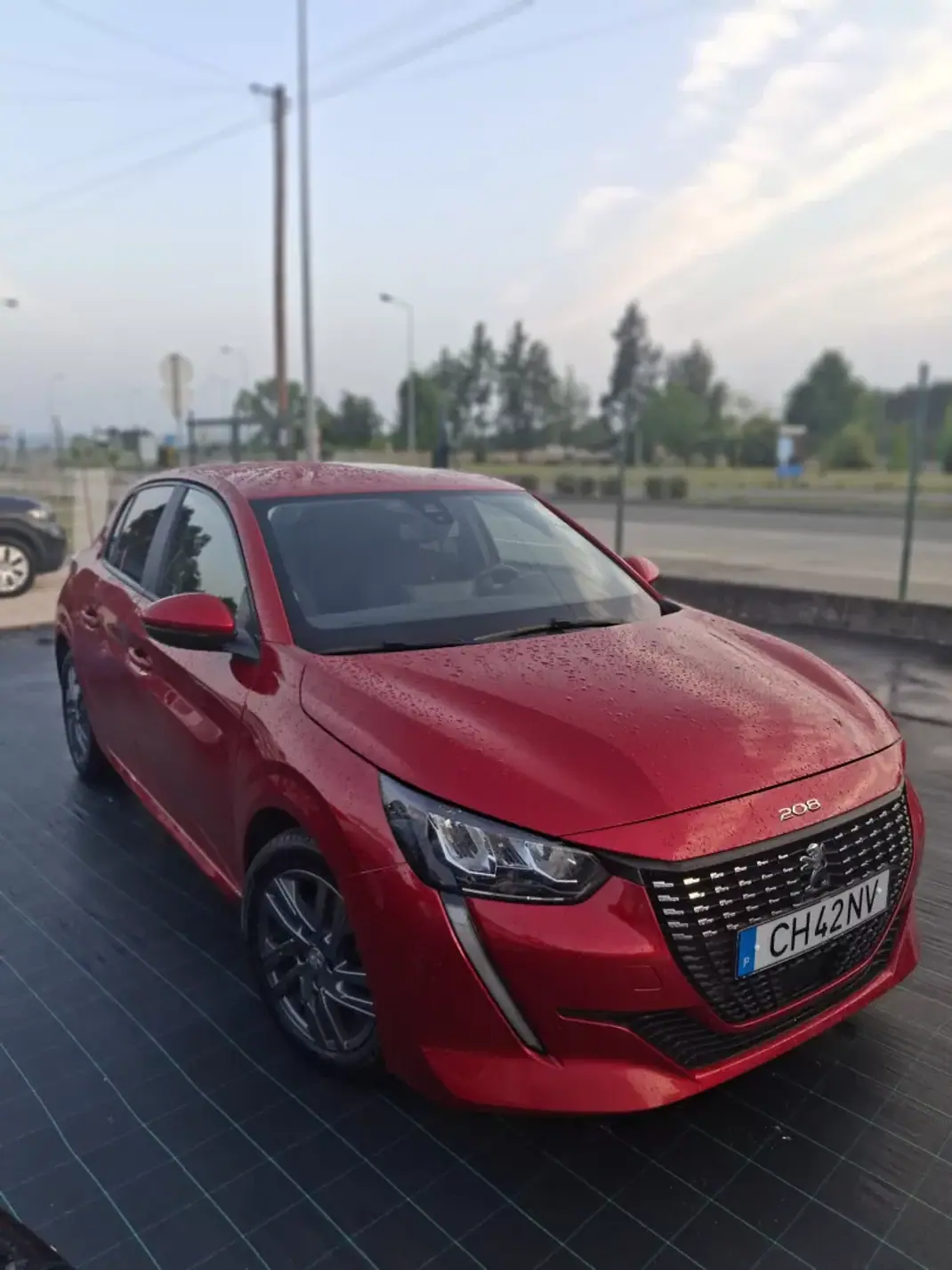 Peugeot 208 2021 - 18950 EUR, 87001 km - 87001km - foto 3 de 13