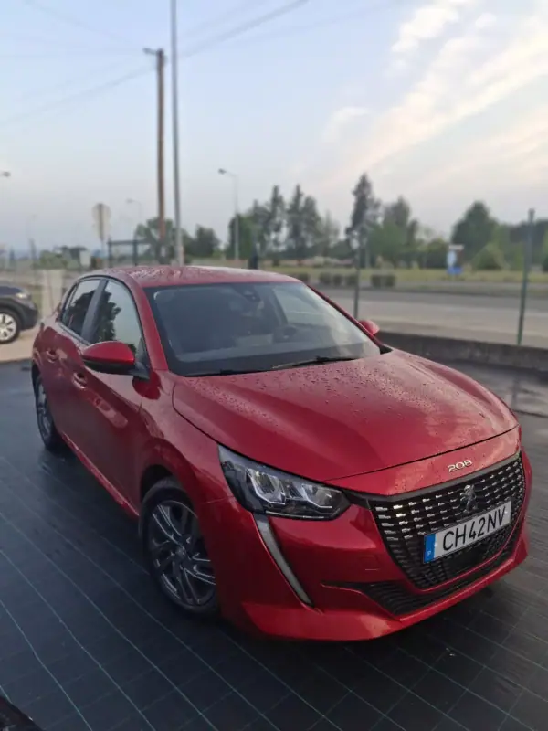 Peugeot 208 2021 - 18500 EUR, 87001 km - AUTO.MOTO.pt - 87001km - foto 3 de 13