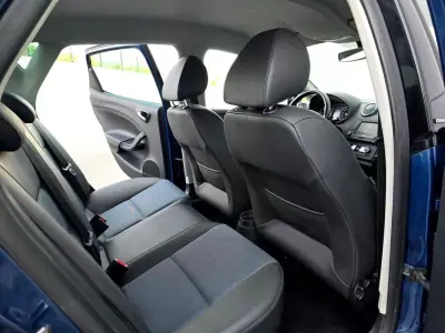 SEAT Ibiza 2016 - 8990 EUR, 160800 km - AUTO.MOTO.pt - 160800km - foto 32 de 34