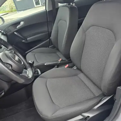Audi A1 Sportback 2014 - 13750 EUR, 148778 km - AUTO.MOTO.pt - 148778km - foto 14 de 18
