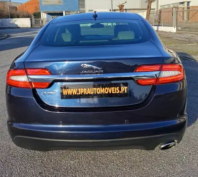 Jaguar XF 2014 - 13990 EUR, 192200 km - AUTO.MOTO.pt - 192200km - foto 8 de 18