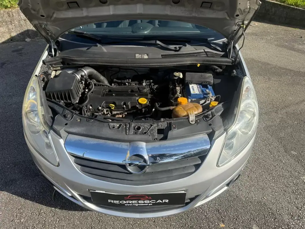 Opel Corsa 2010 - 5100 EUR, 183000 km - AUTO.MOTO.pt - 183000km - foto 23 de 23