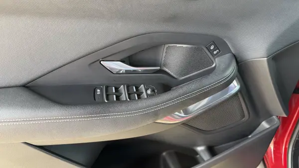 Jaguar E-Pace 2019 - 24500 EUR, 164000 km - AUTO.MOTO.pt - 164000km - foto 26 de 64