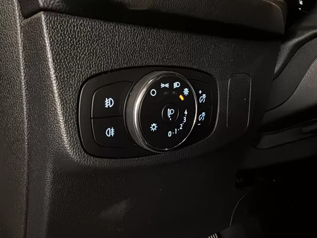 Ford Focus 2024 - 20990 EUR, 51400 km - AUTO.MOTO.pt - 51400km - foto 23 de 36