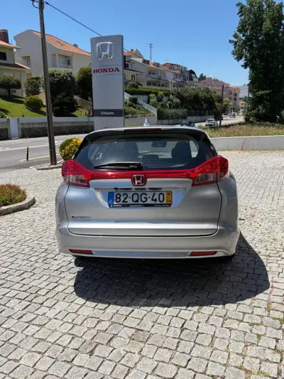 Honda Civic Tourer 2015 - 12900 EUR, 125000 km - AUTO.MOTO.pt - 125000km - foto 6 de 19