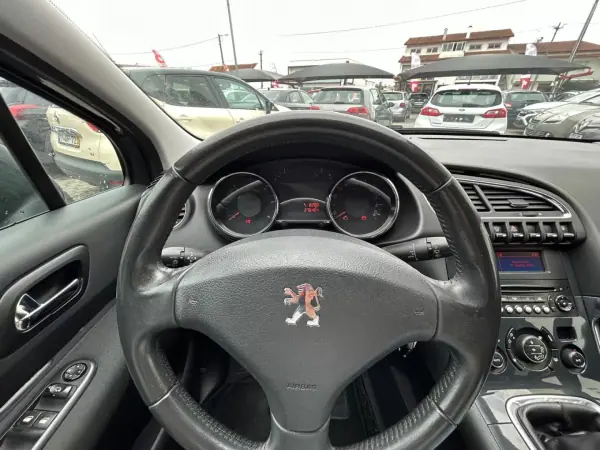 Peugeot 3008 2012 - 7500 EUR, 276404 km - 276404km - foto 12 de 19