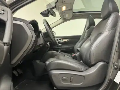 Nissan Qashqai 2017 - 16890 EUR, 117000 km - AUTO.MOTO.pt - 117000km - foto 31 de 40