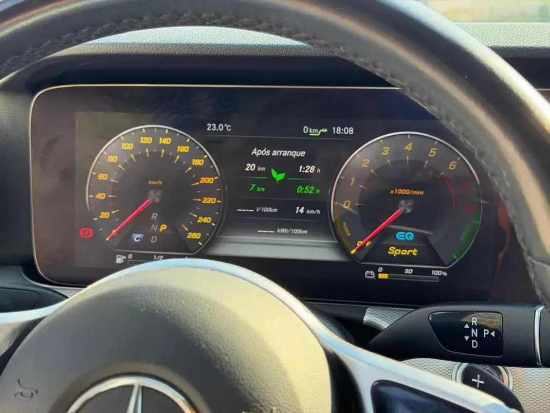 Mercedes-Benz E 300 2019 - 25900 EUR, 138000 km - 138000km - foto 3 de 33