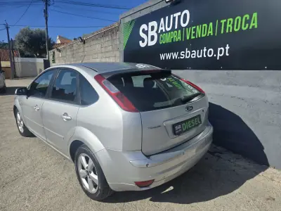 Ford Focus 2006 - 2750 EUR, 323000 km - 323000km - foto 5 de 17