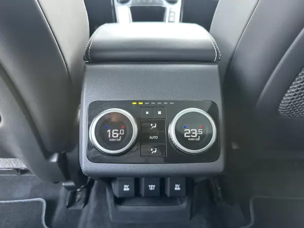 Jaguar I-Pace 2018 - 27900 EUR, 113000 km - AUTO.MOTO.pt - 113000km - foto 47 de 59