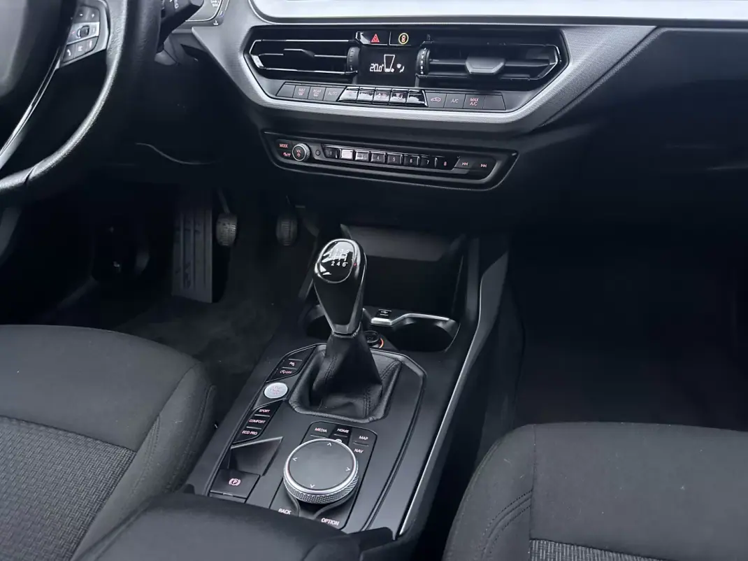 BMW 116 2020 - 17500 EUR, 175345 km - AUTO.MOTO.pt - 175345km - foto 48 de 56