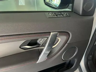 Land Rover Discovery Sport 2021 - 36600 EUR, 57413 km - AUTO.MOTO.pt - 57413km - foto 23 de 28