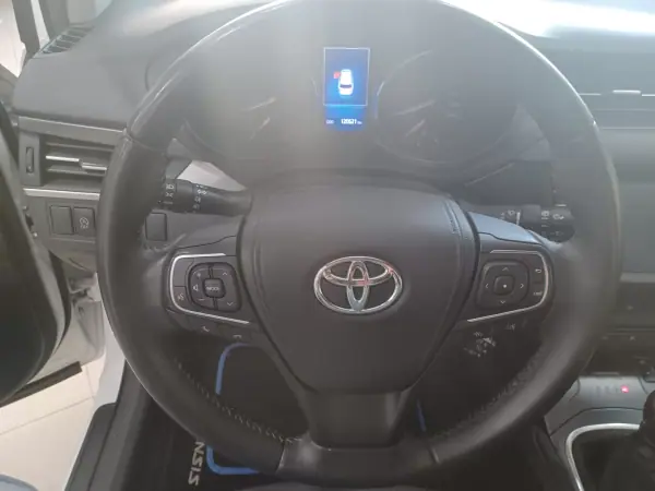 Toyota Avensis Touring Sports 2016 - 15980 EUR, 120621 km - AUTO.MOTO.pt - 120621km - foto 12 de 45