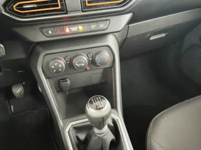 Dacia Sandero 2022 - 15500 EUR, 126000 km - AUTO.MOTO.pt - 126000km - foto 14 de 14