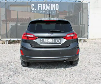 Ford Fiesta 2018 - 9900 EUR, 101396 km - AUTO.MOTO.pt - 101396km - foto 6 de 26