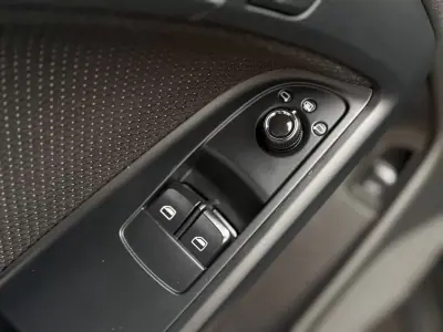 Audi A5 2010 - 17990 EUR, 157000 km - AUTO.MOTO.pt - 157000km - foto 6 de 20