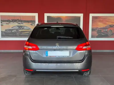 Peugeot 308 SW 2018 - 14990 EUR, 125082 km - AUTO.MOTO.pt - 125082km - foto 10 de 20