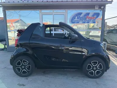 Smart Fortwo Cabrio 2019 - 14980 EUR, 70000 km - AUTO.MOTO.pt - 70000km - foto 1 de 8