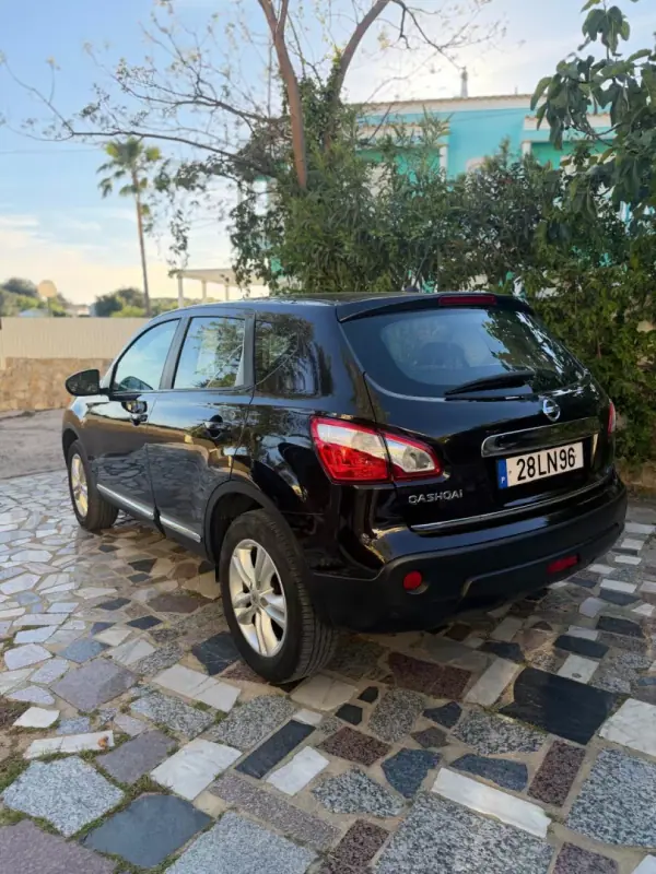 Nissan Qashqai 2011 - 11900 EUR, 118947 km - AUTO.MOTO.pt - 118947km - foto 6 de 9