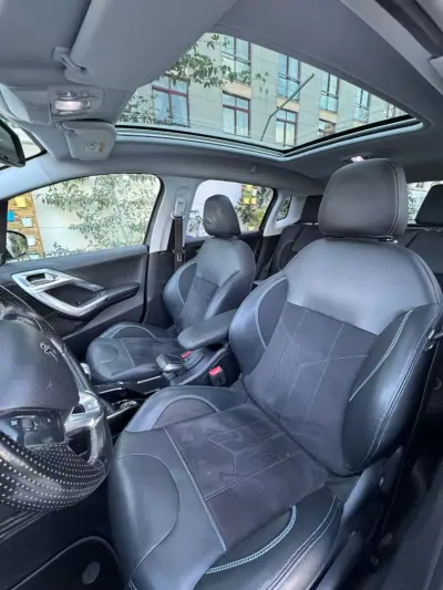 Peugeot 2008 2019 - 13900 EUR, 126000 km - AUTO.MOTO.pt - 126000km - foto 15 de 20