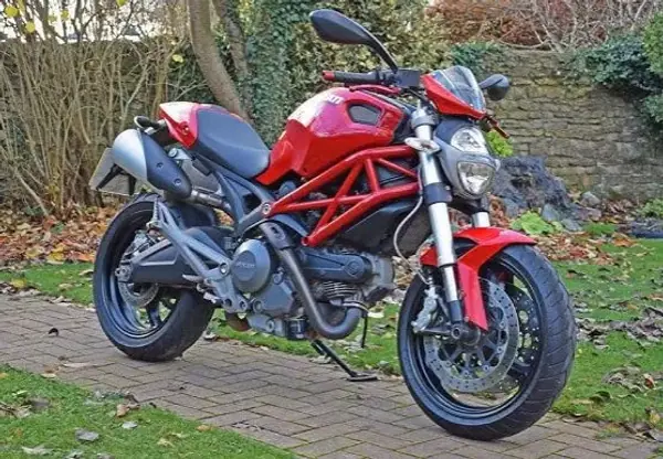 Ducati Monster 937 SP 2011 - 5950 EUR, 30000 km - AUTO.MOTO.pt - 30000km - foto 3 de 3