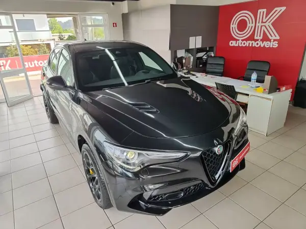 Alfa Romeo Stelvio 2021 - 63500 EUR, 68900 km - AUTO.MOTO.pt - 68900km - foto 2 de 33