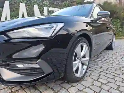 SEAT Leon ST 2020 - 21500 EUR, 180000 km - AUTO.MOTO.pt - 180000km - foto 2 de 14