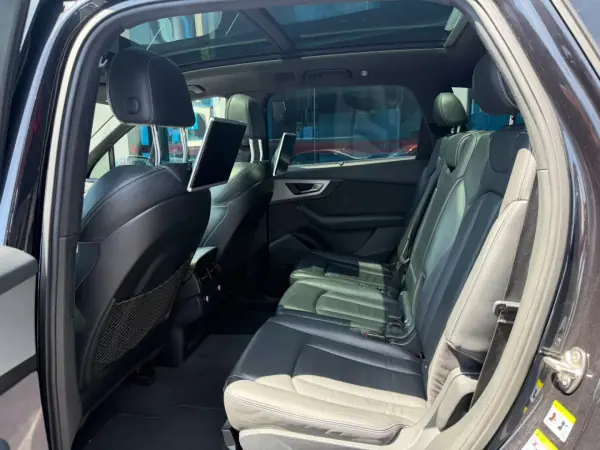 Audi Q7 2017 - 25500 EUR, 265000 km - AUTO.MOTO.pt - 265000km - foto 9 de 18