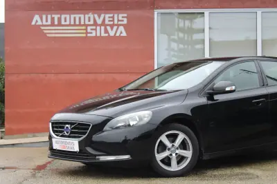 Volvo V40 2016 - 13990 EUR, 143000 km - AUTO.MOTO.pt - 143000km - foto 3 de 24