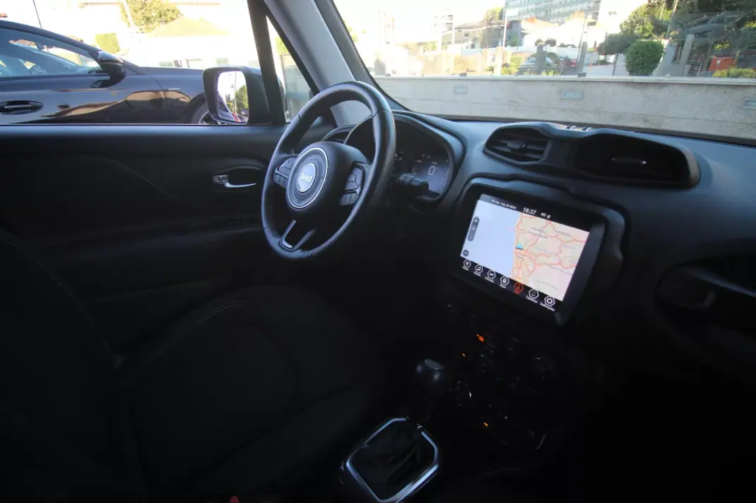 Jeep Renegade 2022 - 18990 EUR, 99500 km - 99500km - foto 30 de 49