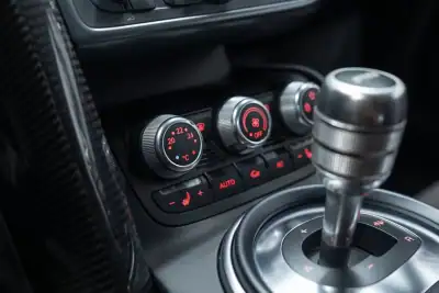 Audi R8 Coupé 2007 - 74950 EUR, 65000 km - AUTO.MOTO.pt - 65000km - foto 32 de 35