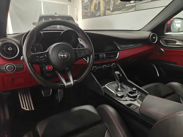 Alfa Romeo Giulia 2018 - 62500 EUR, 53000 km - AUTO.MOTO.pt - 53000km - foto 55 de 60
