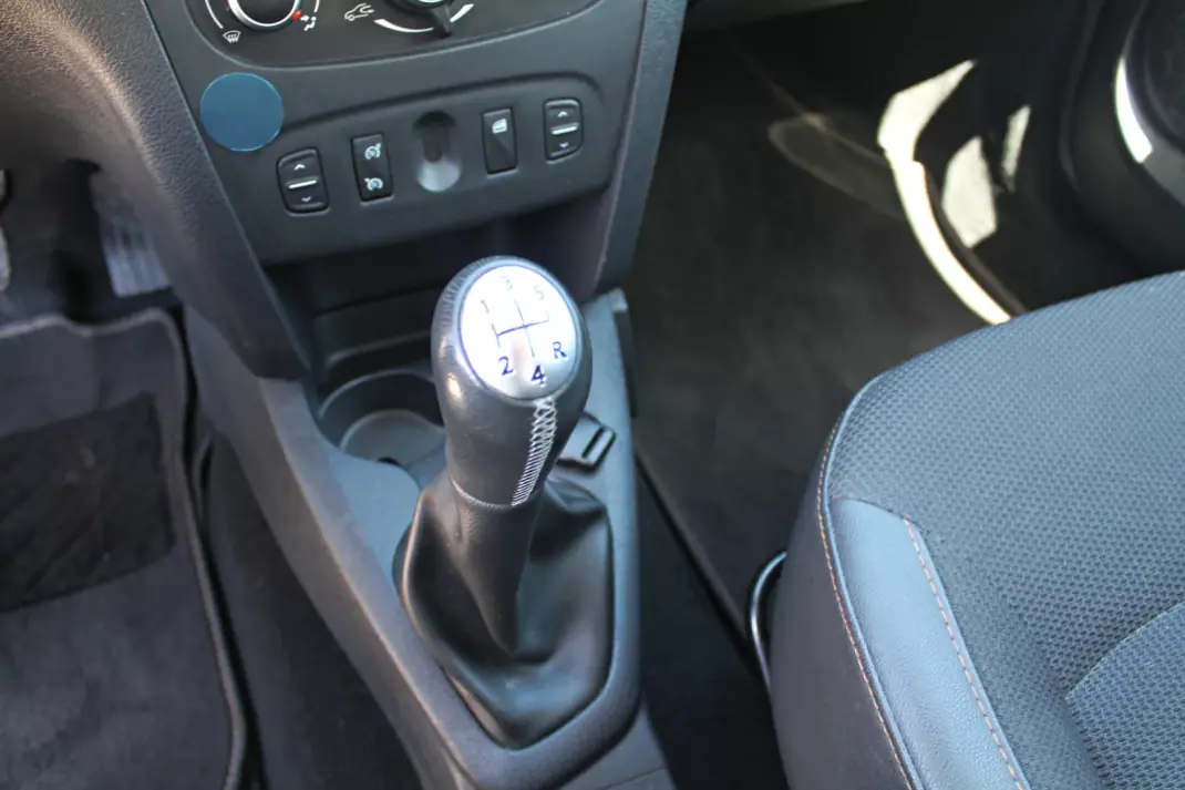 Dacia Sandero 2018 - 10400 EUR, 35110 km - AUTO.MOTO.pt - 35110km - foto 24 de 24