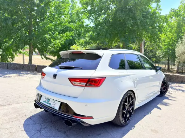 SEAT Leon ST 2016 - 16000 EUR, 188000 km - AUTO.MOTO.pt - 188000km - foto 6 de 26