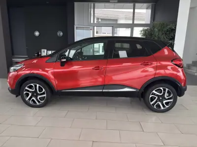Renault Captur 2016 - 12250 EUR, 136506 km - AUTO.MOTO.pt - 136506km - foto 4 de 22